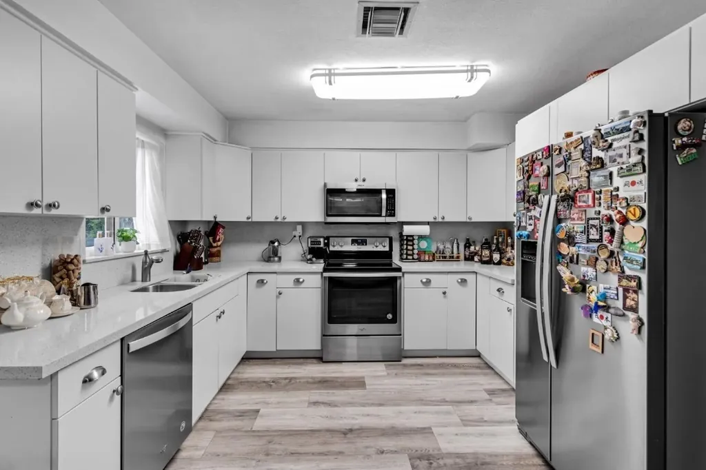 315 S 57th Avenue Hollywood FL 33023