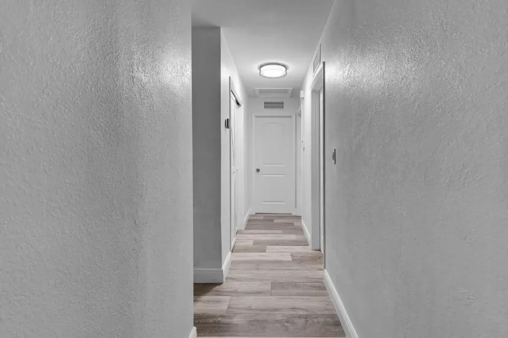 315 S 57th Avenue Hollywood FL 33023
