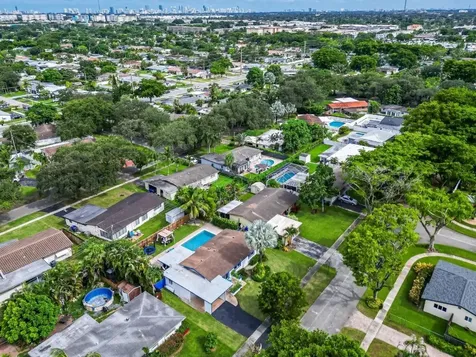 315 S 57th Avenue Hollywood FL 33023