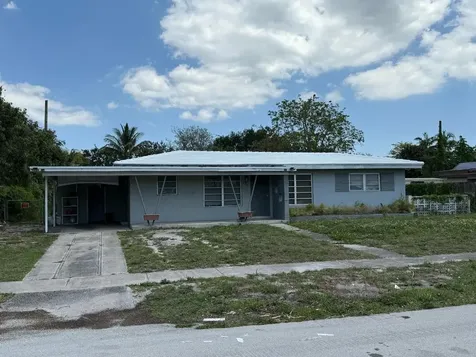 838 Fairway Drive Plantation FL 33317