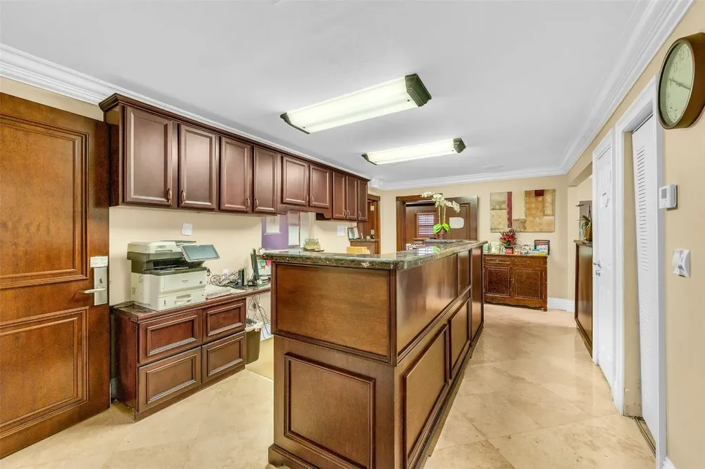 910 S State Road 7 Plantation FL 33317