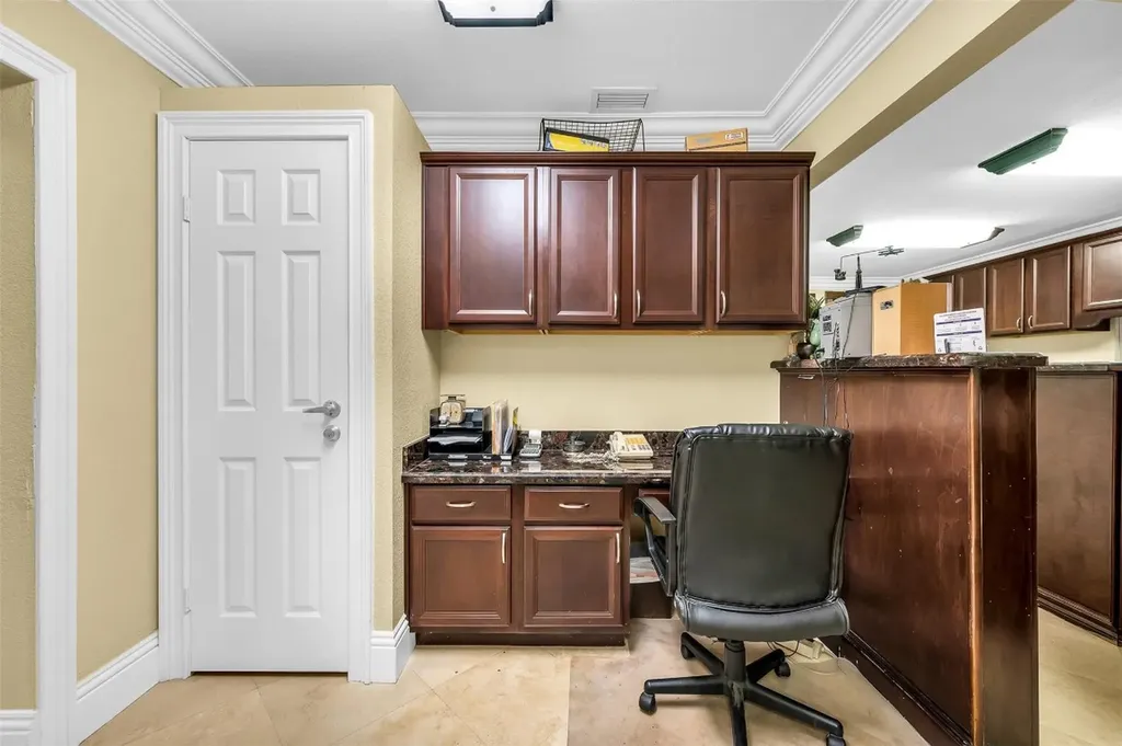 910 S State Road 7 Plantation FL 33317