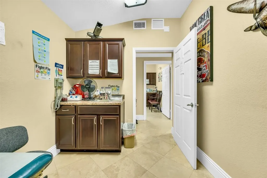 910 S State Road 7 Plantation FL 33317