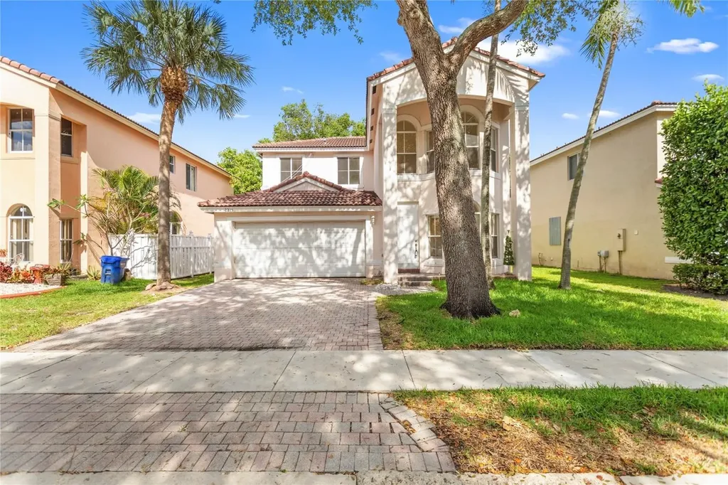 2215 NW 76th Terrace Hollywood FL 33024