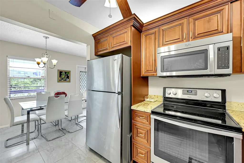 154 Upminster G Deerfield Beach FL 33442