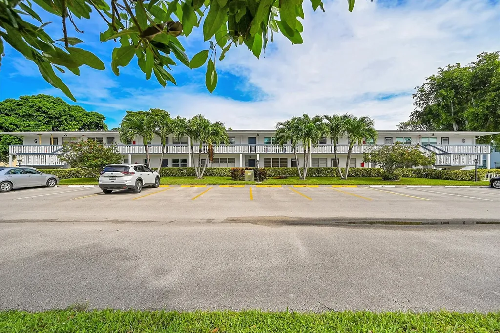 154 Upminster G Deerfield Beach FL 33442