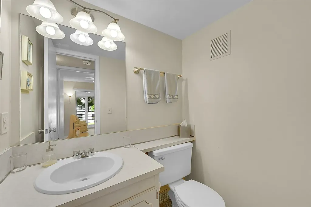 154 Upminster G Deerfield Beach FL 33442