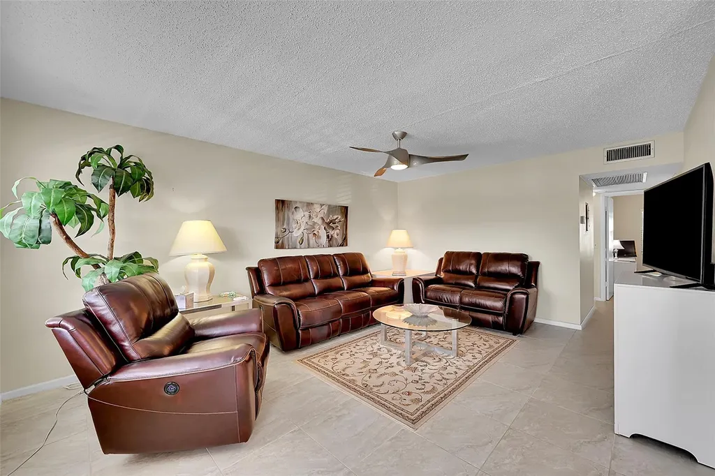 154 Upminster G Deerfield Beach FL 33442