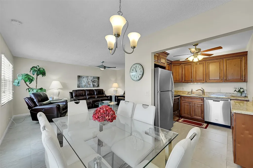 154 Upminster G Deerfield Beach FL 33442