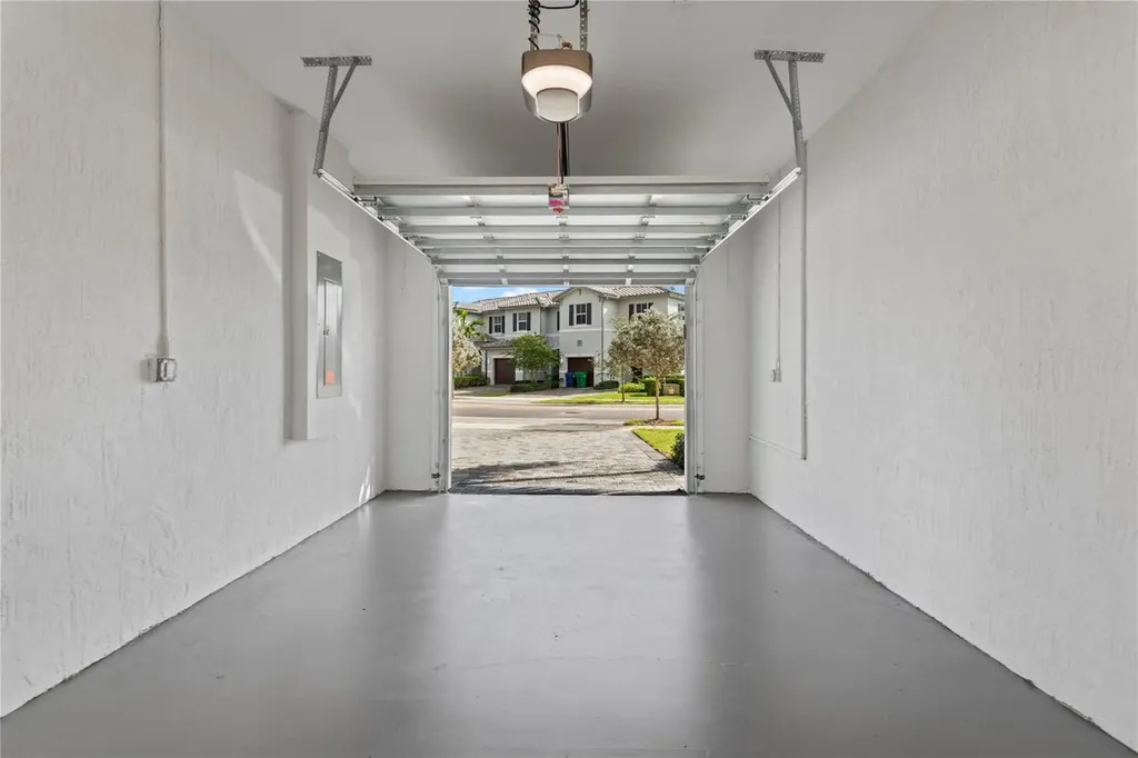 4614 NW 120th Way Coral Springs FL 33076