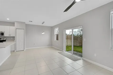 4614 NW 120th Way Coral Springs FL 33076
