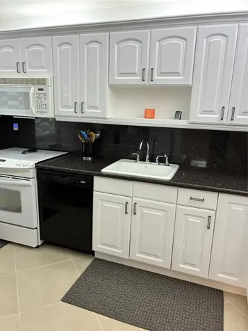 3010 NE 16 Avenue Oakland Park FL 33334