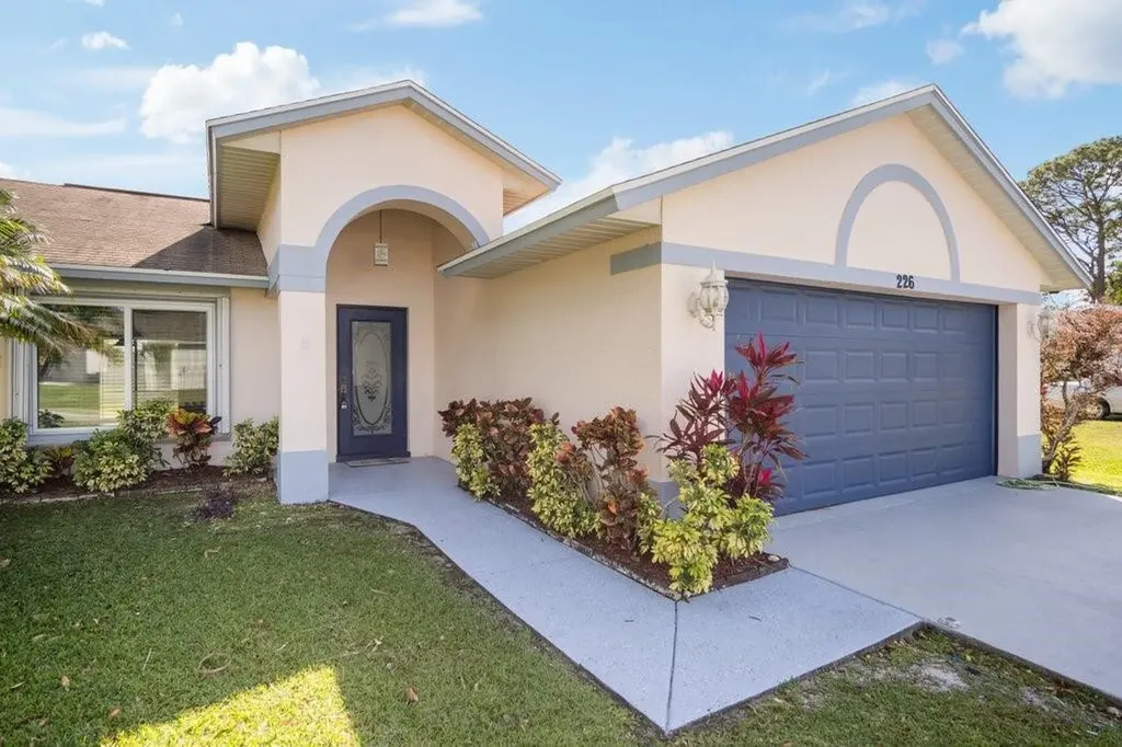 226 NW Virgo Court Port St Lucie FL 34983