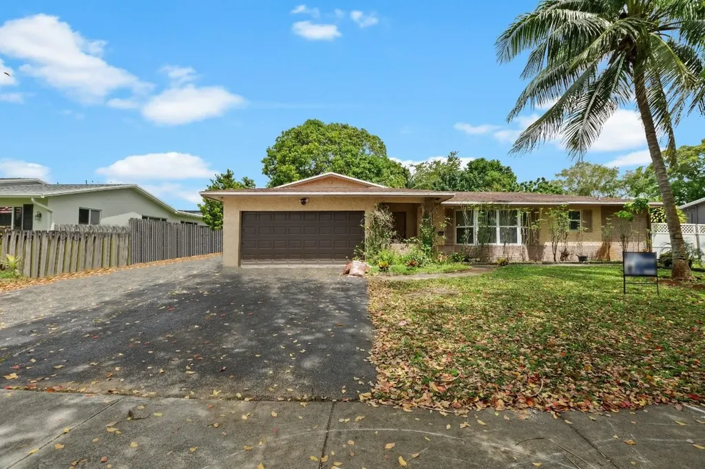 5511 SW 8th Street Plantation FL 33317