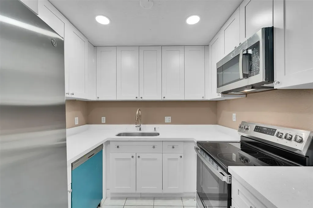 8210 SW 5th Street North Lauderdale FL 33068