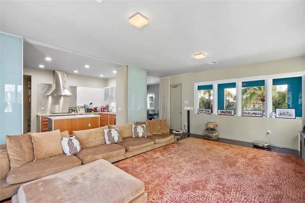 6001 Laguna Path Miami Beach FL 33141