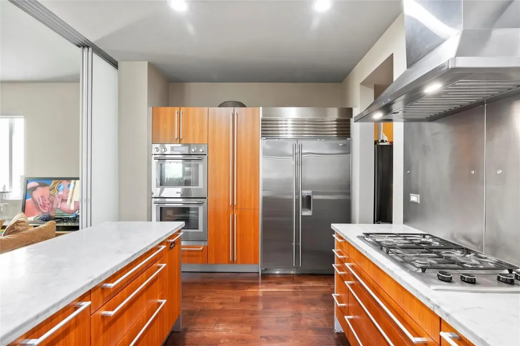 6001 Laguna Path Miami Beach FL 33141