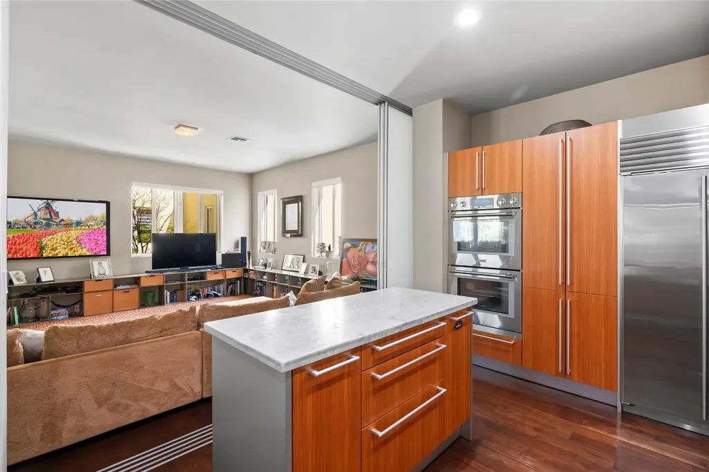 6001 Laguna Path Miami Beach FL 33141