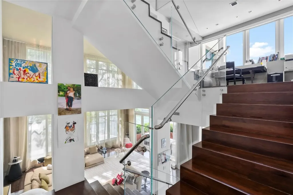 6001 Laguna Path Miami Beach FL 33141