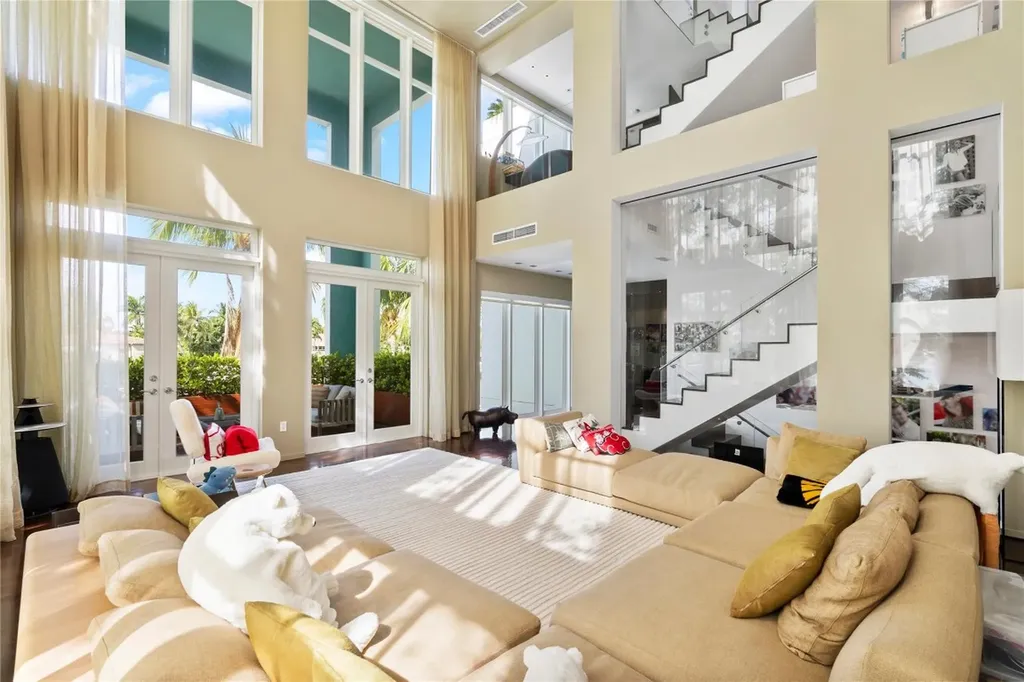 6001 Laguna Path Miami Beach FL 33141