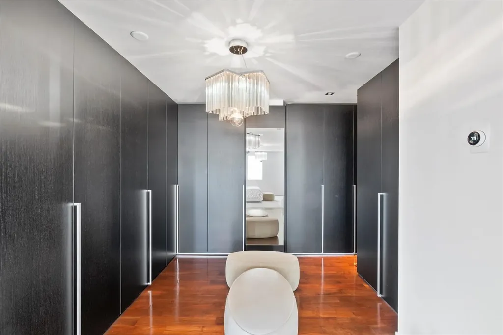 6001 Laguna Path Miami Beach FL 33141