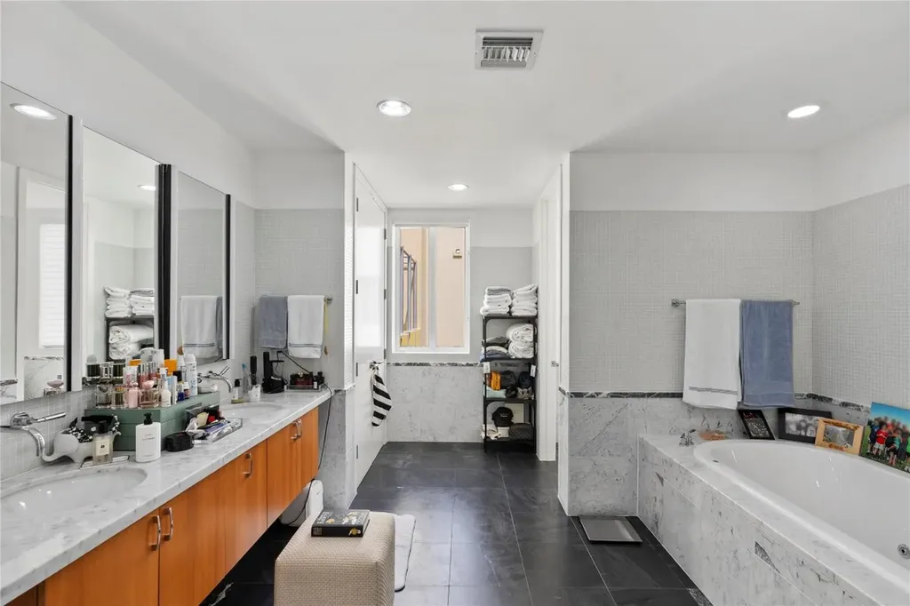 6001 Laguna Path Miami Beach FL 33141