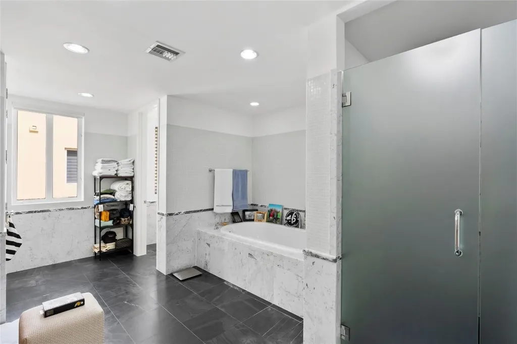 6001 Laguna Path Miami Beach FL 33141