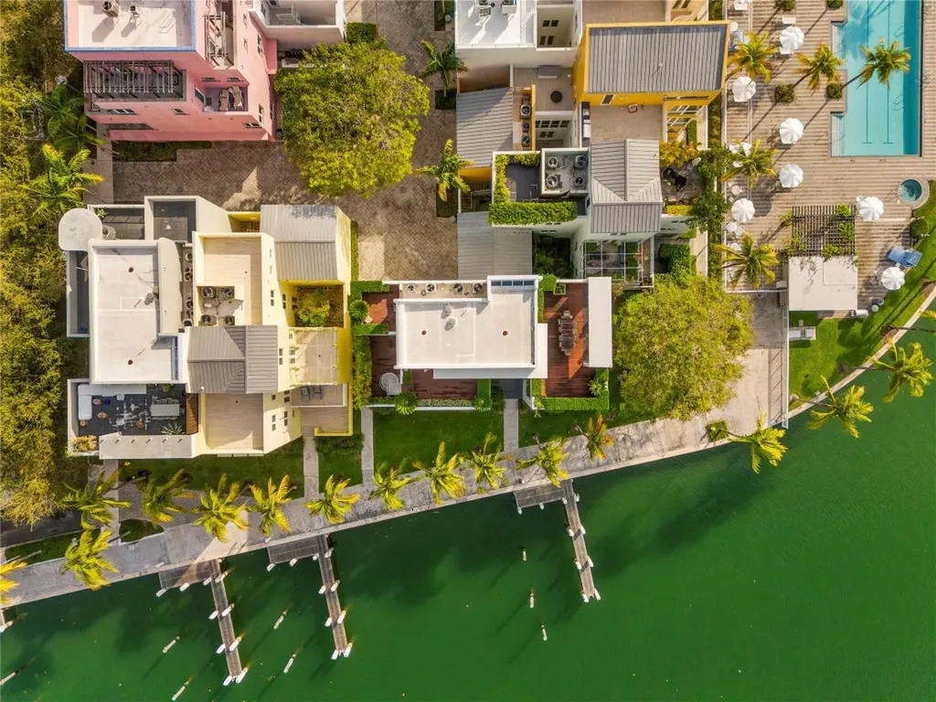 6001 Laguna Path Miami Beach FL 33141