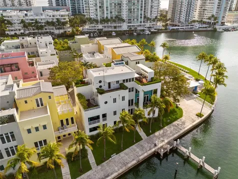 6001 Laguna Path Miami Beach FL 33141