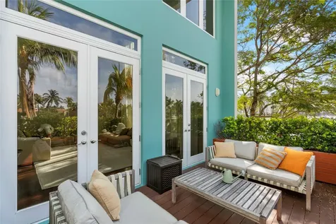 6001 Laguna Path Miami Beach FL 33141