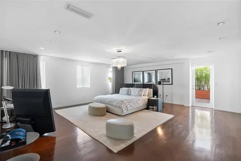 6001 Laguna Path Miami Beach FL 33141