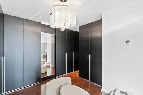 6001 Laguna Path Miami Beach FL 33141