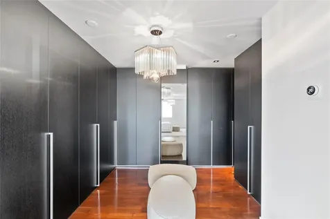 6001 Laguna Path Miami Beach FL 33141