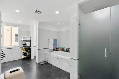 6001 Laguna Path Miami Beach FL 33141