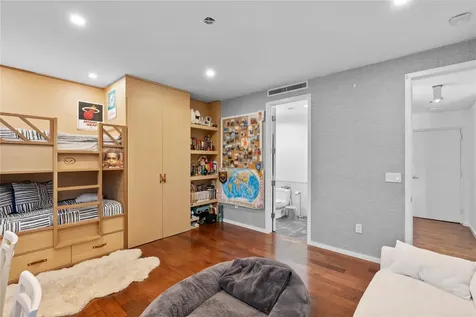 6001 Laguna Path Miami Beach FL 33141
