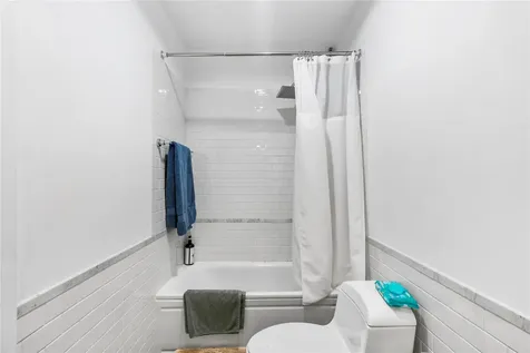 6001 Laguna Path Miami Beach FL 33141