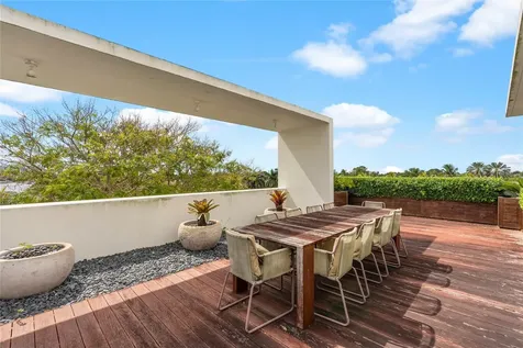 6001 Laguna Path Miami Beach FL 33141