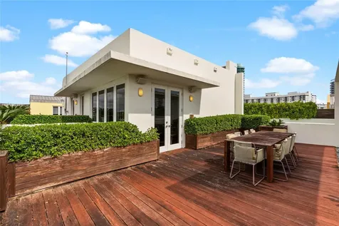 6001 Laguna Path Miami Beach FL 33141