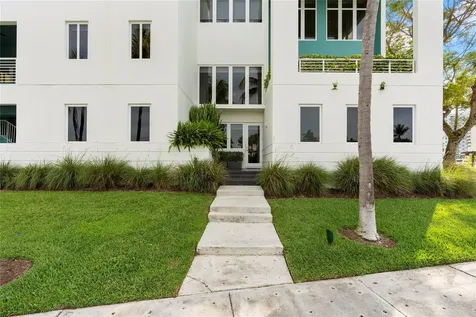 6001 Laguna Path Miami Beach FL 33141