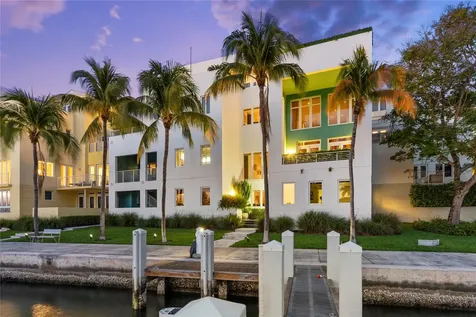 6001 Laguna Path Miami Beach FL 33141