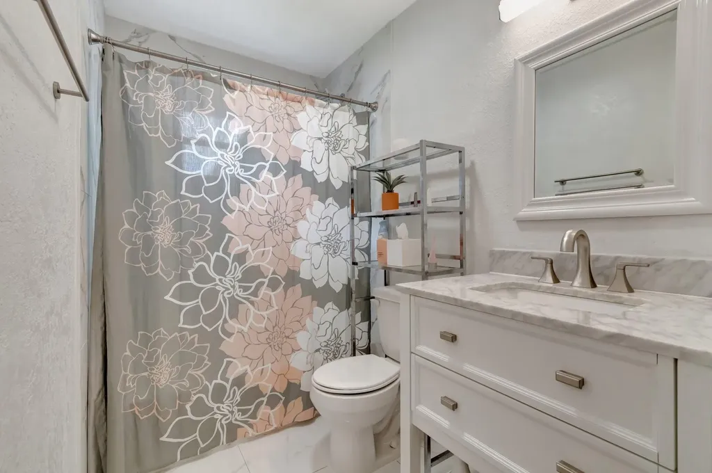 710 SE 3rd Avenue Delray Beach FL 33483