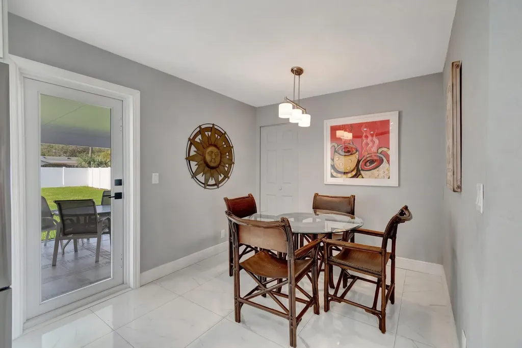 710 SE 3rd Avenue Delray Beach FL 33483