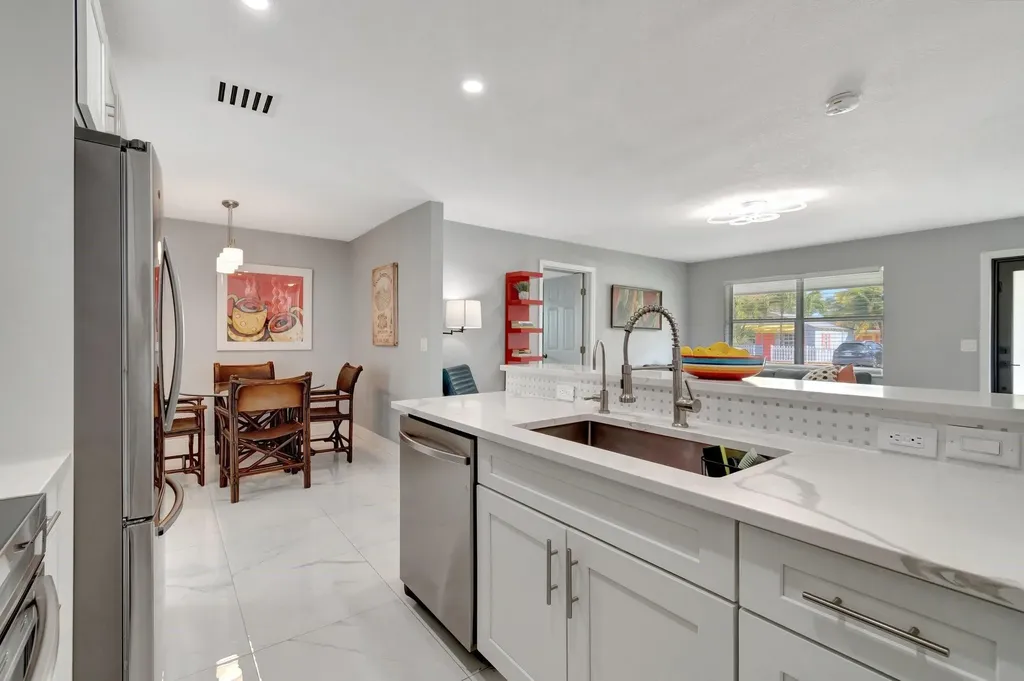 710 SE 3rd Avenue Delray Beach FL 33483