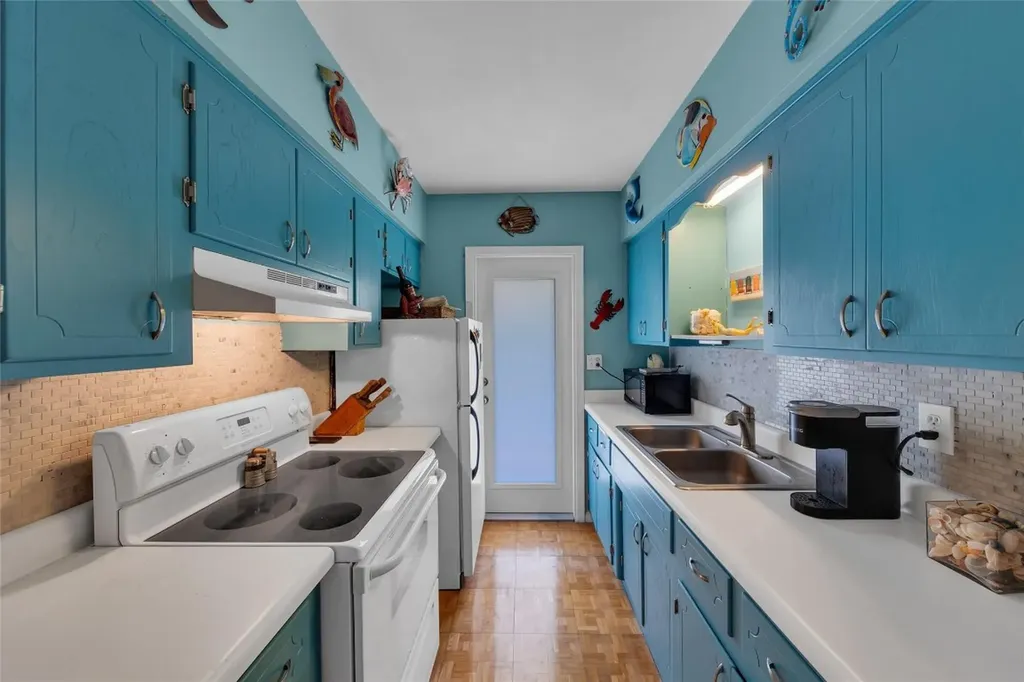 11 SW 4th Avenue Boca Raton FL 33432