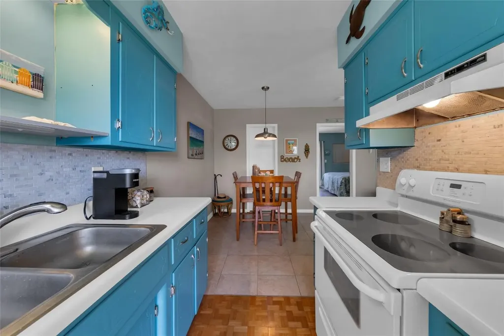 11 SW 4th Avenue Boca Raton FL 33432