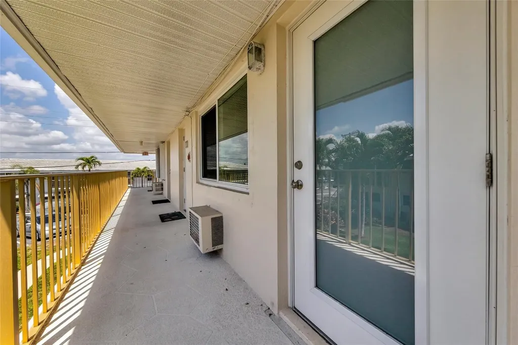 11 SW 4th Avenue Boca Raton FL 33432