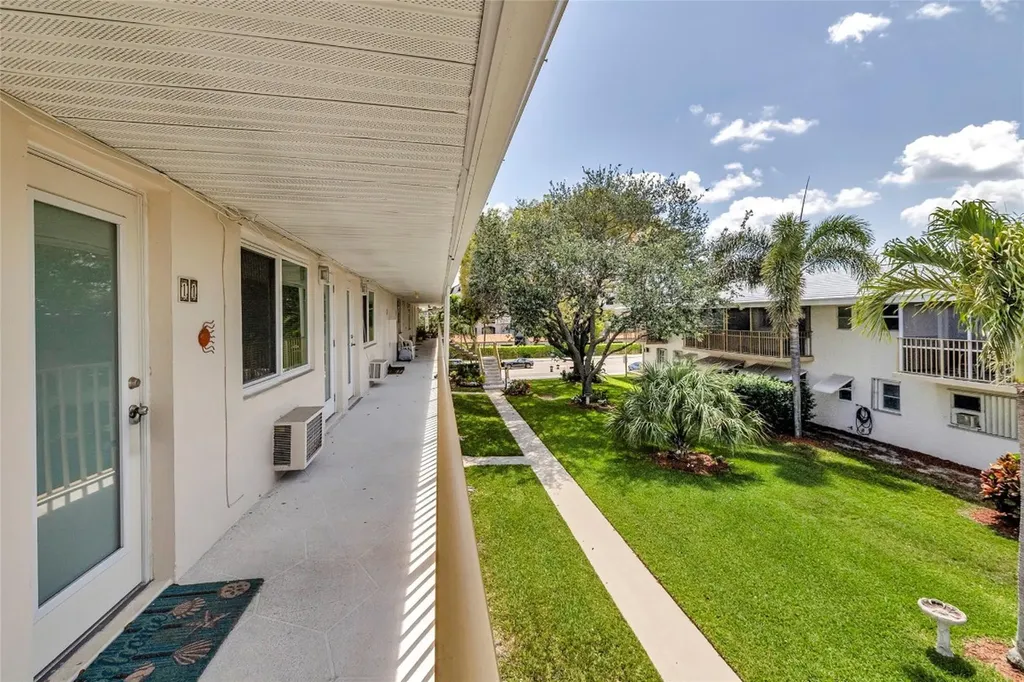 11 SW 4th Avenue Boca Raton FL 33432