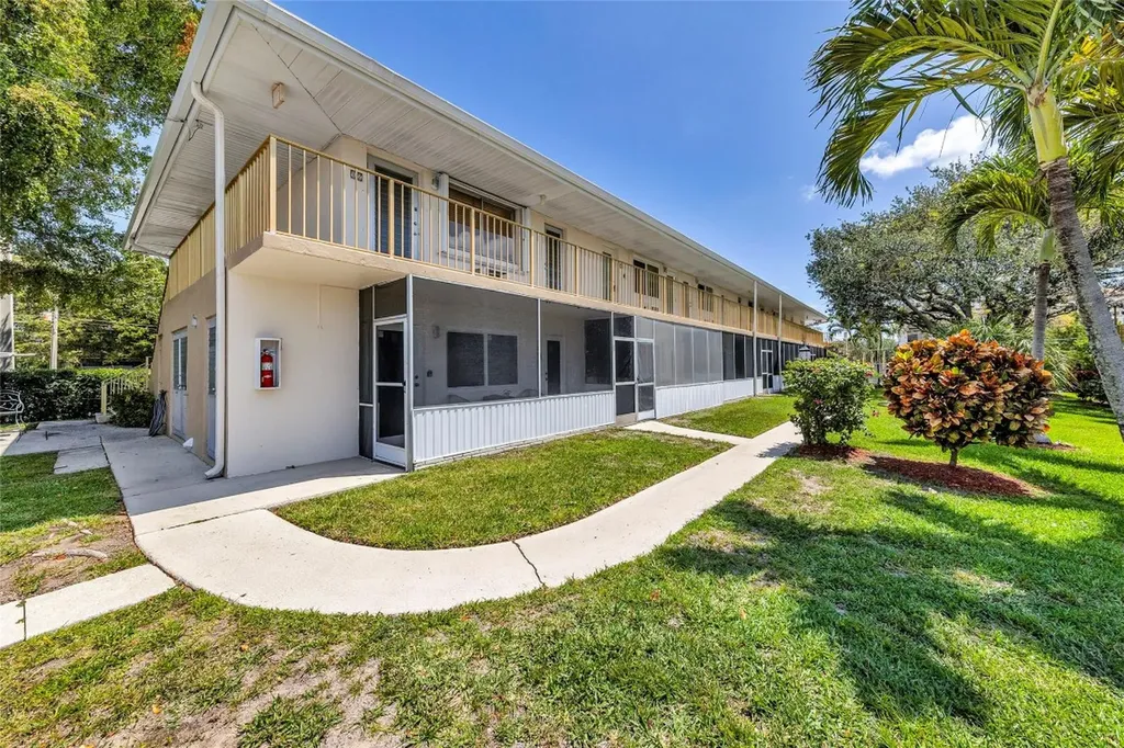 11 SW 4th Avenue Boca Raton FL 33432