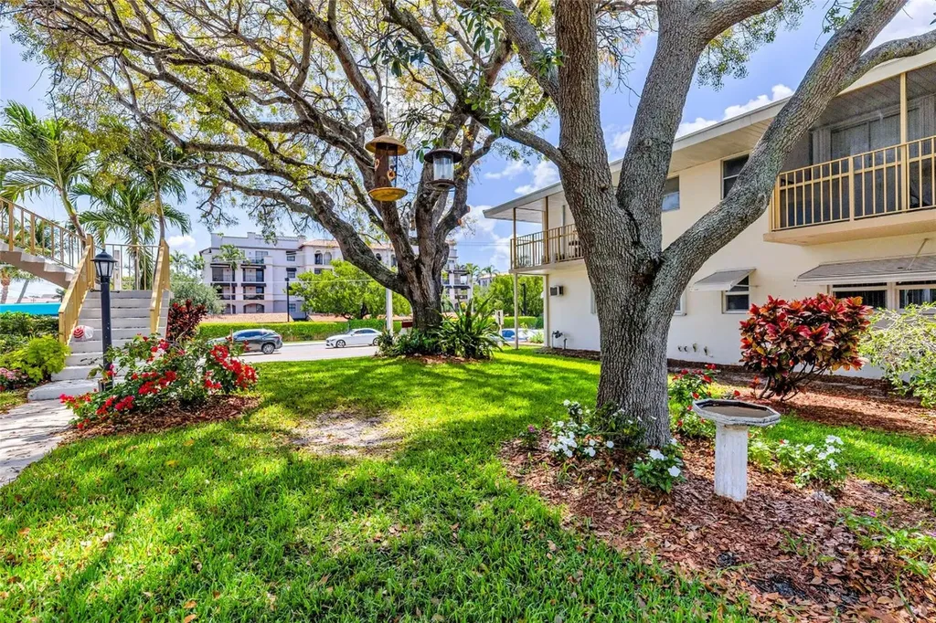 11 SW 4th Avenue Boca Raton FL 33432
