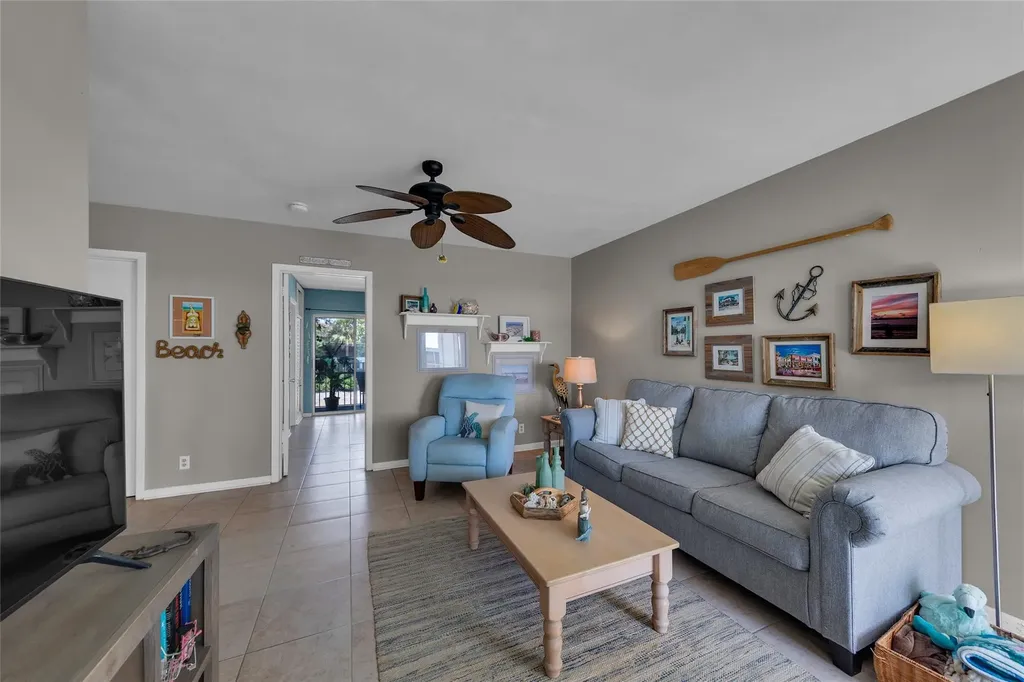 11 SW 4th Avenue Boca Raton FL 33432